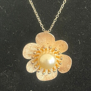 Vintage Goldtone Vermeil Pearl and Flower Necklace  9"